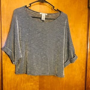 NWOT Caution to the Wind Cropped Tee size M